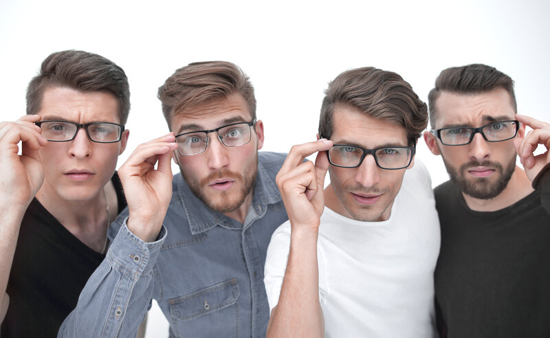 does wearing prescription eyeglasses make your eyes weaker