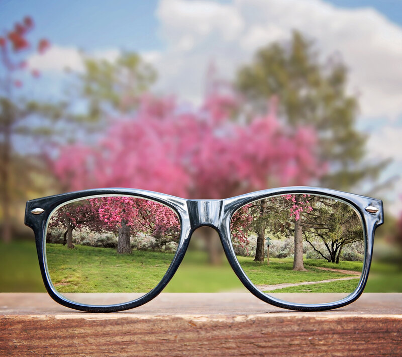 myopia or nearsightedness causes symptoms treatment
