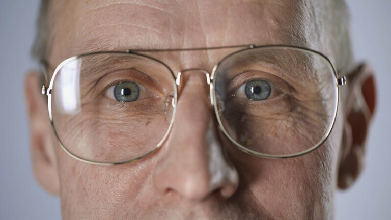 maintaining healthy eyesight as you age